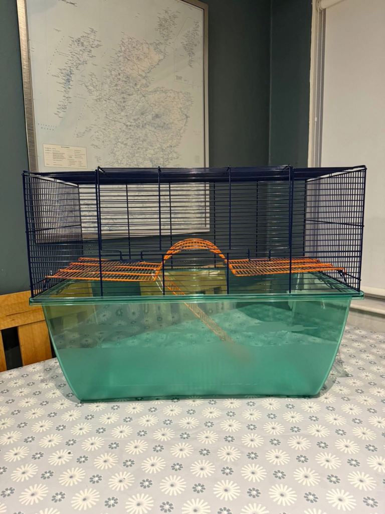 Hamster / mice cage includes carry case