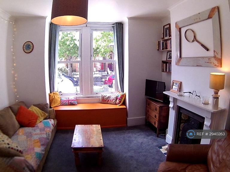 3 bedroom house in Hopedale Road, London, SE7 (3 bed) (#2940263)