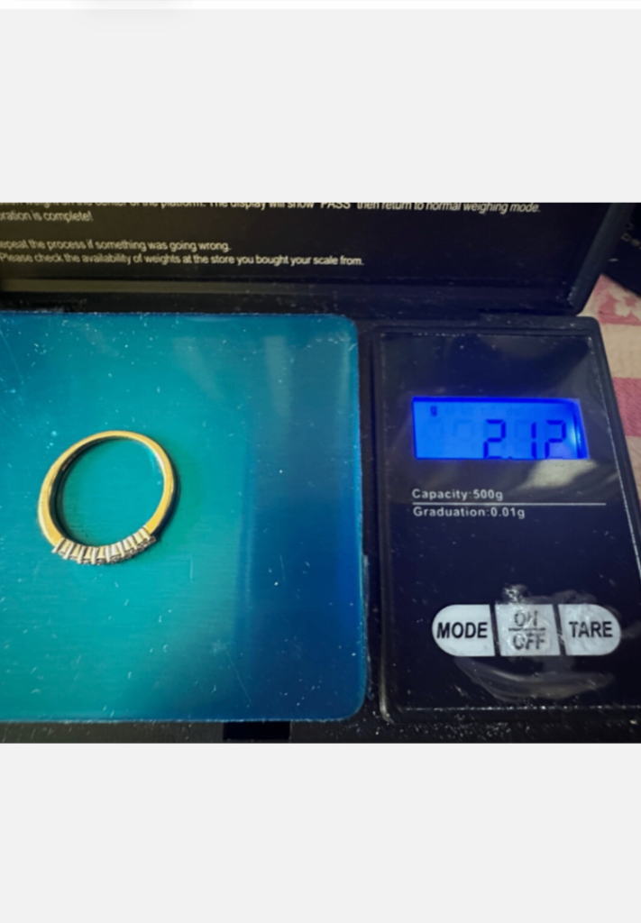 Beautiful Eternity Diamond Ring 18 ct Gold -Size M and half