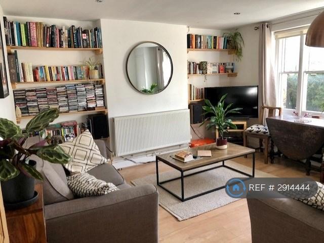 2 bedroom flat in Courthill Road, London, SE13 (2 bed) (#2914444)