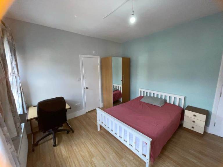 Spacious and Cosy Double Rooms for Rent in - SE7 7NN