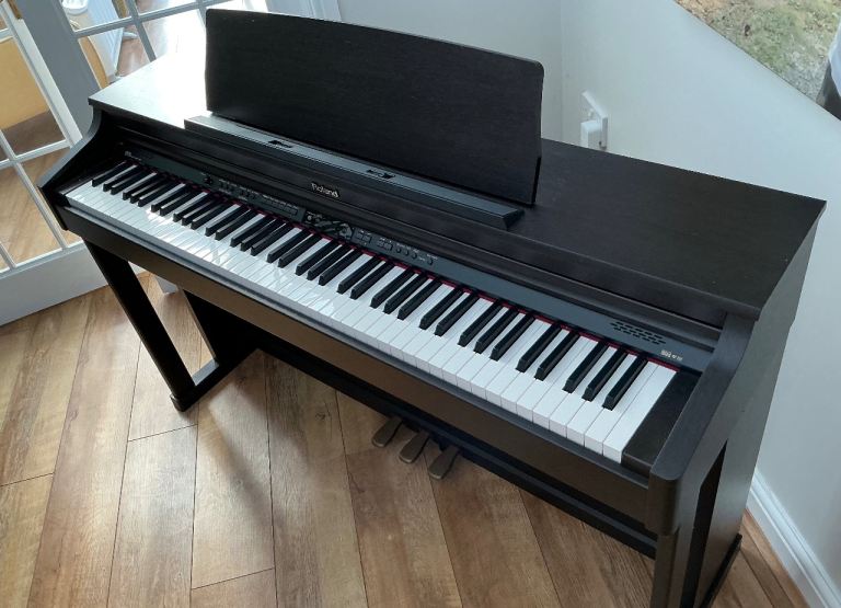 Roland HP203 Digital Piano With Stool