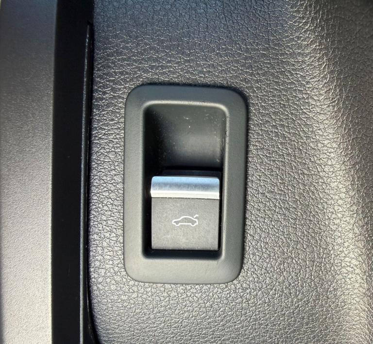 2017 Audi Q5 2.0 TDI S line SUV 5dr Diesel S Tronic quattro Euro 6 (s/s) (190 ps) ESTATE Diesel A...