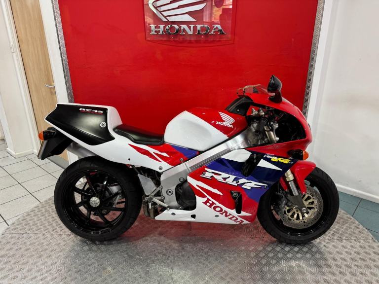 1998 'R' Honda RVF 750 RC45 iconic homologation superbike