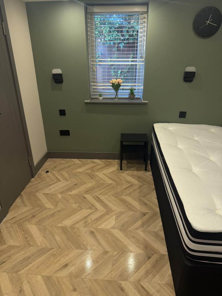 DSS ACCEPTED - Studio Flat Available in London Rd, Epsom KT17
