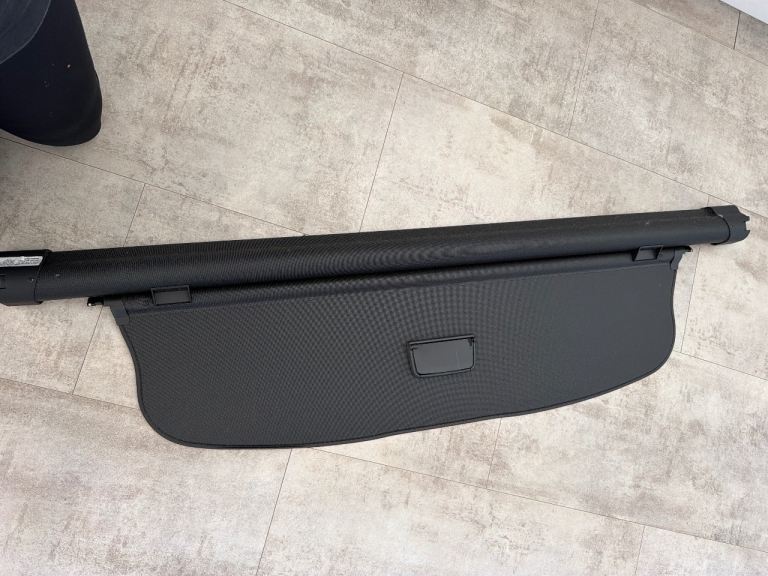 Audi genuine parcel shelve