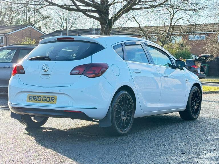 2014 Vauxhall Astra 1.7 CDTi ecoFLEX SRi Euro 5 (s/s) 5dr HATCHBACK Diesel Manual