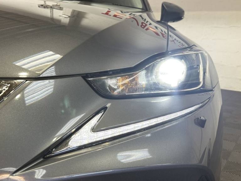 2018 Lexus IS 300h Executive Edition 4dr CVT Auto SALOON PETROL/ELECTRIC Automatic