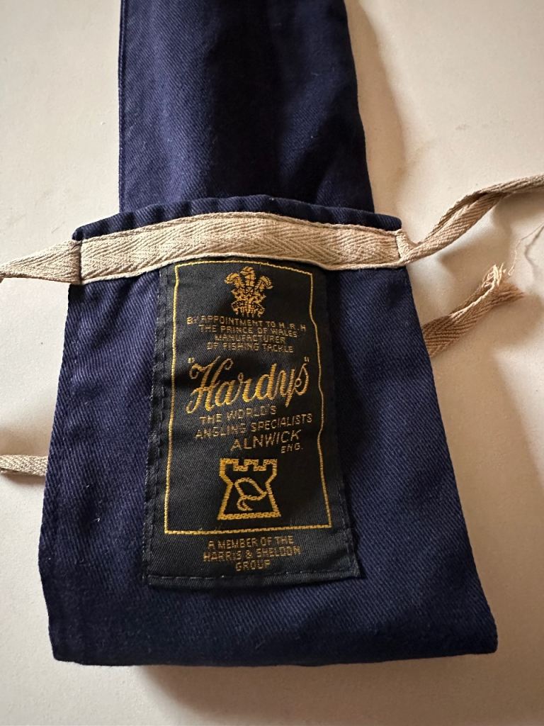 Hardy 2-piece Graphite De-Luxe 9'6" #8/9 Fly Fishing Rod Great Condition with original cloth bag