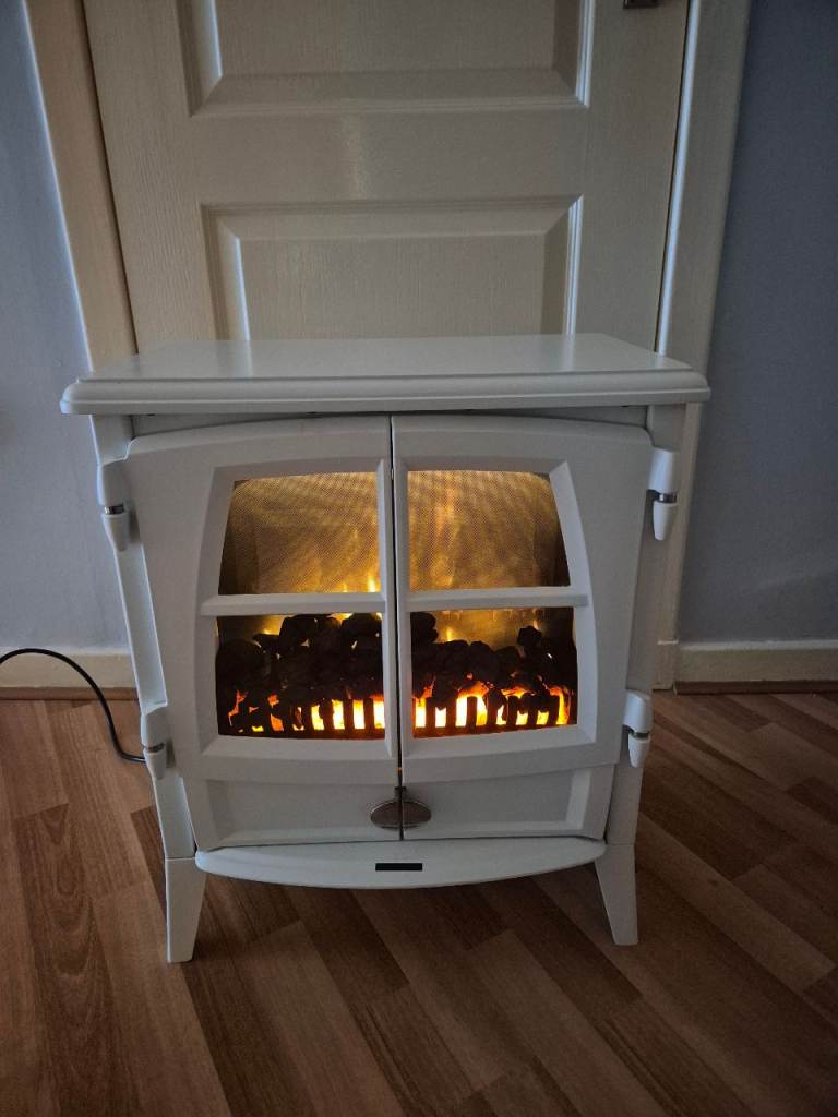 Electric Heater - Dimplex Stove with realistic Fire effect