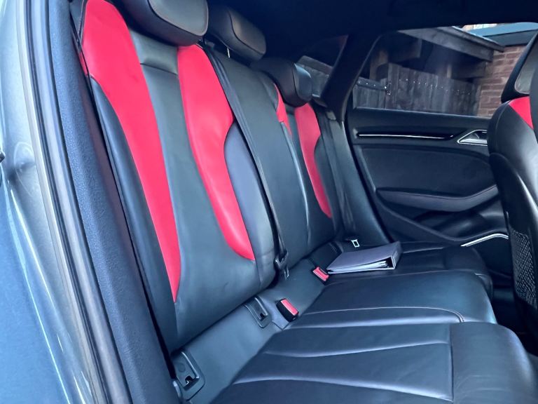 Audi s3 s Tronic - Audi service history + 2 keys