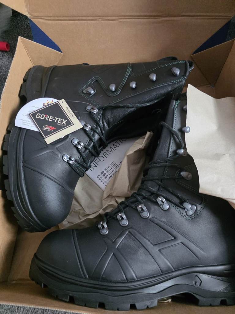 Gore-tex work boots