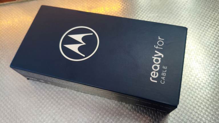 motorola USB-C to HDMI adapter cable converter