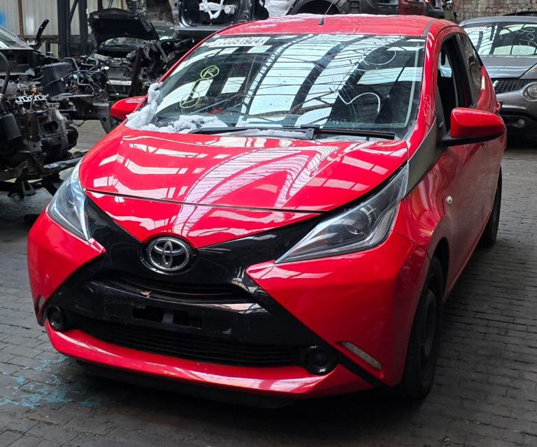 TOYOTA AYGO 2015 1.0 PETROL. BREAKING 