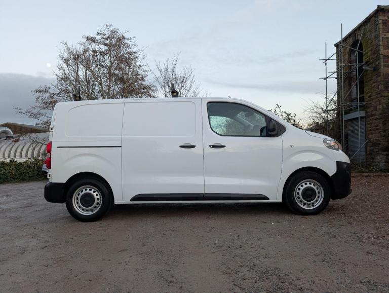 2021 Peugeot Expert 1.5 BlueHDi 1000 Professional Standard Panel Van MWB Euro 6 (s/s) 6dr PANEL V...