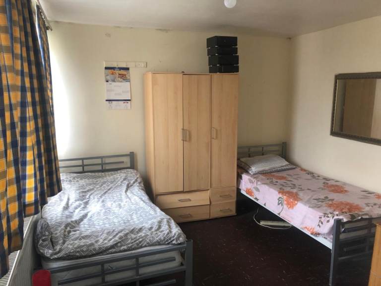 Double room to let