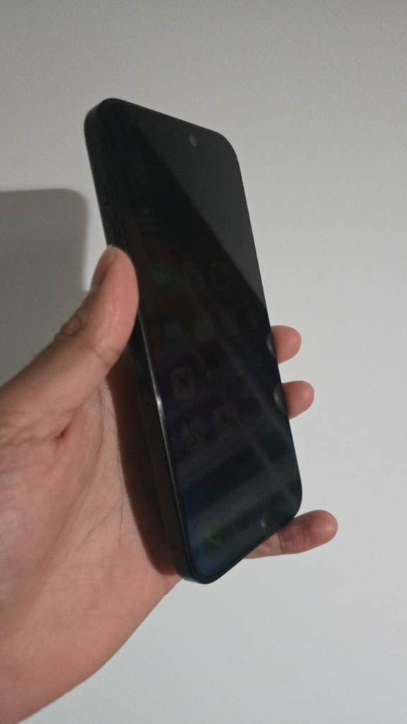 Excellent condition iPhone 15 Pro Max 256gb Black titanium Unlocked Apple 90 days warranty