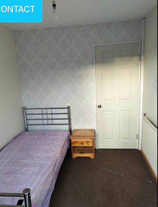Single Room in Sharing House