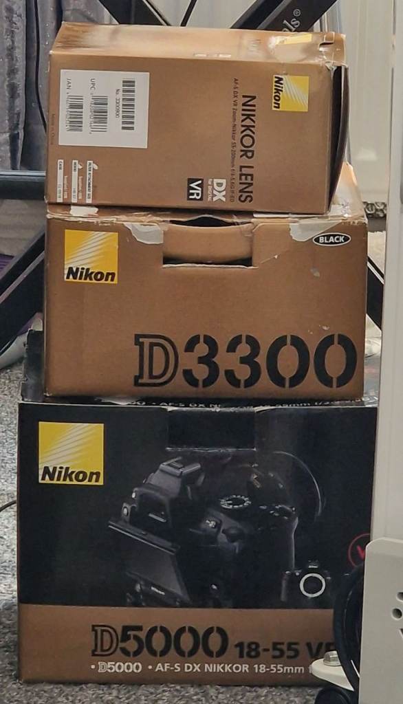 Dlsr Nikkon Cameras D5000 D3300 55-200mmLens
