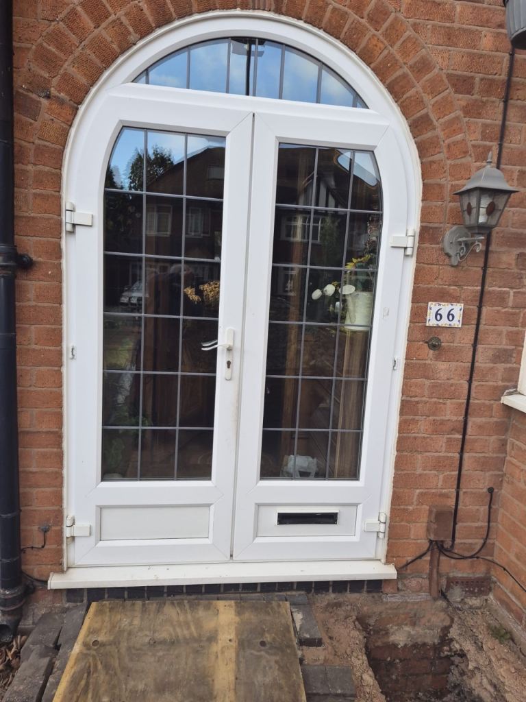Front door/garage door