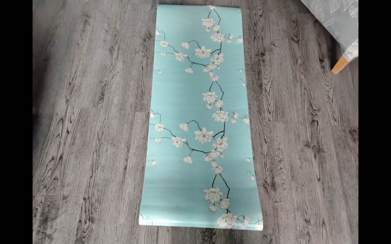 1 large roll of lovely floral fablon 9.9 ft long new 