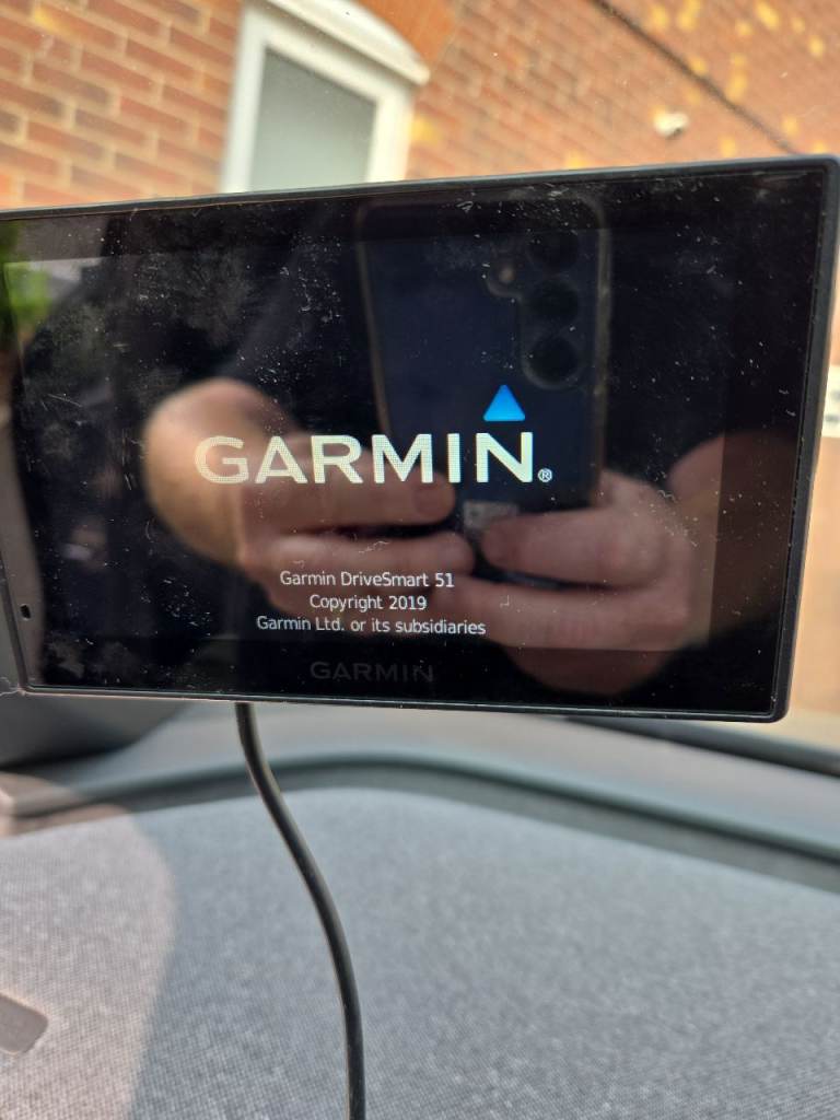 Garmin DriveSmart 51 Sat Nav with Mount