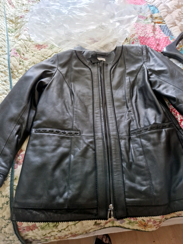 Ladies leather jacket for sale 