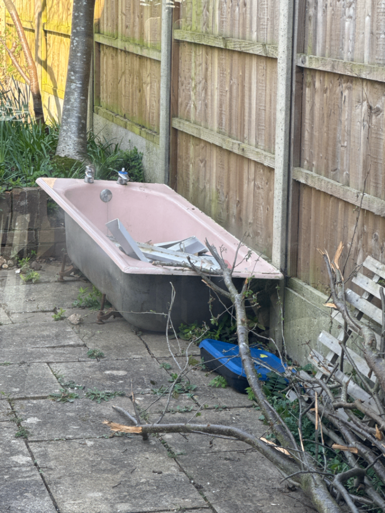 Cast iron bath