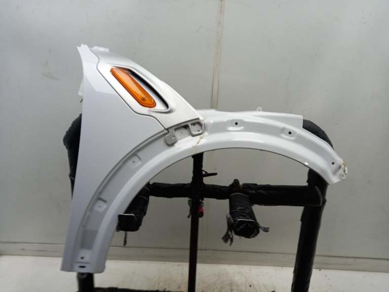 Mini (Bmw) Countryman Right Front Wing O/S 2010-2017 Light White (B15) 5 Door Ha