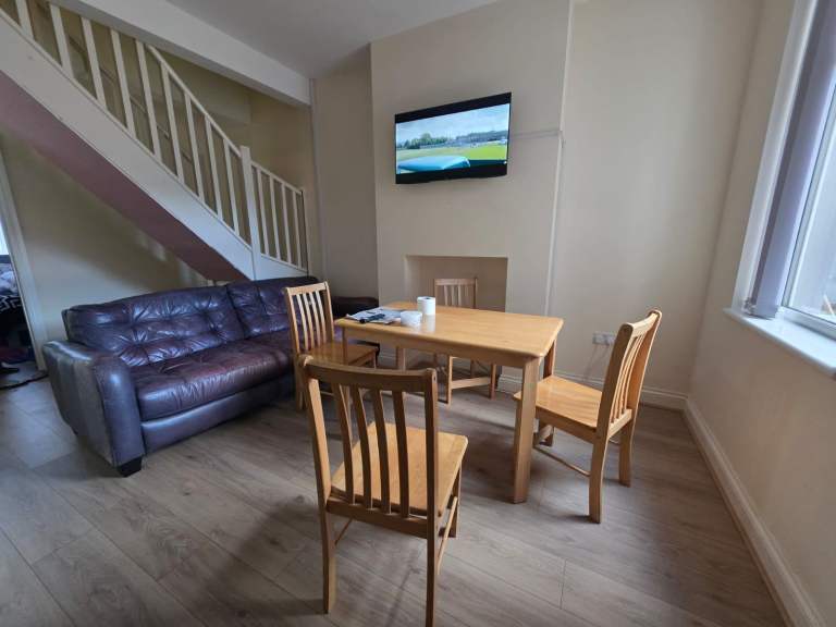 HMO Supported Accommodation DSS Double ROOMS available in West Midlands Boscombe Rd B11 3RJ