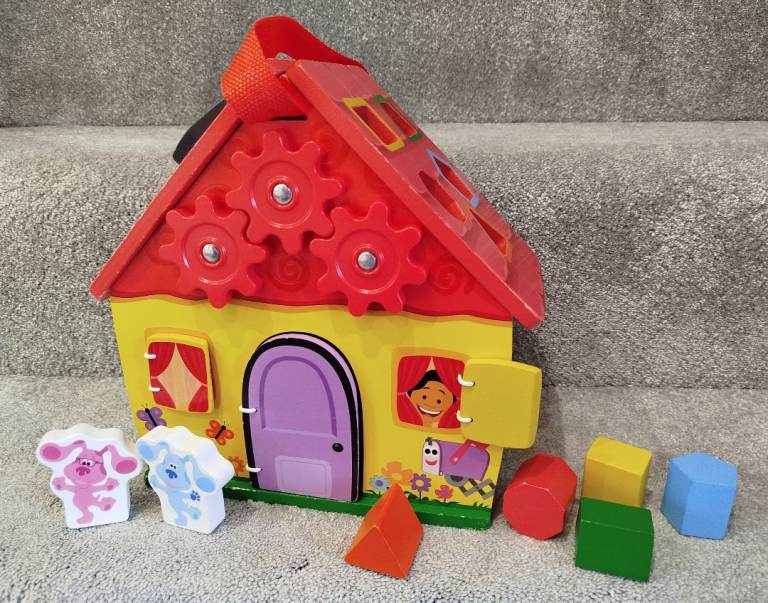 Melissa & Doug Blue's Clues & You - Wooden Take-Along House Shape Sorter Activity Play Set
