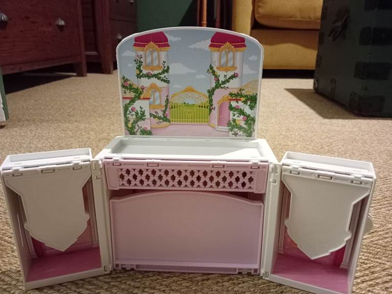 Playmobil fold up castle 