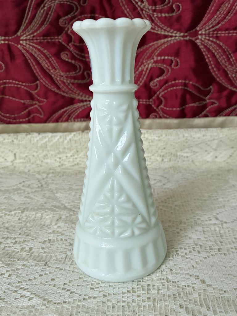 Anchor Hocking Vintage Mid Century Milk Glass Stars & Bars Bud Vase