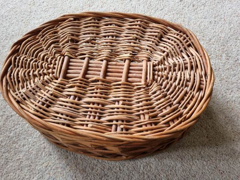 Cat Dog wicker basket 