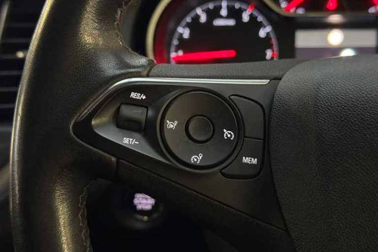 2021 Vauxhall Grandland X 1.5 Turbo D Griffin Edition 5dr HATCHBACK DIESEL Manual