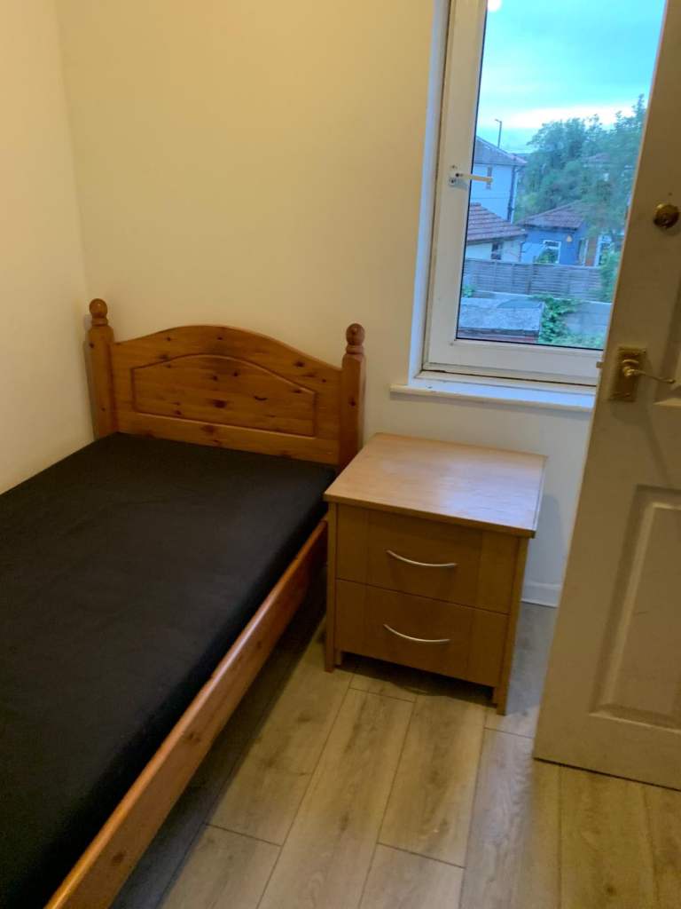 Single Room (Small), Shirehampton BS11 - All Bills Inc - Low Deposit