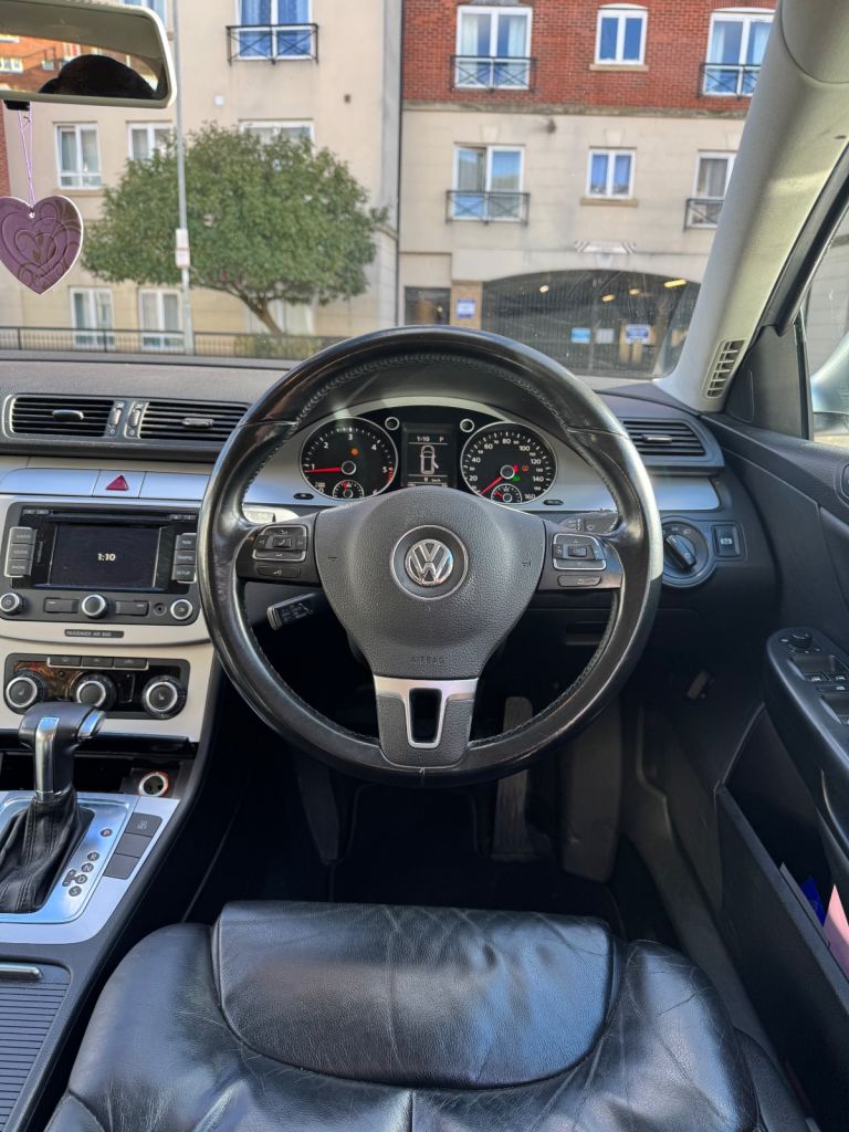 Volkswagen, PASSAT, Estate, 2010, Semi-Auto, 1968 (cc),5 doors - Image 6