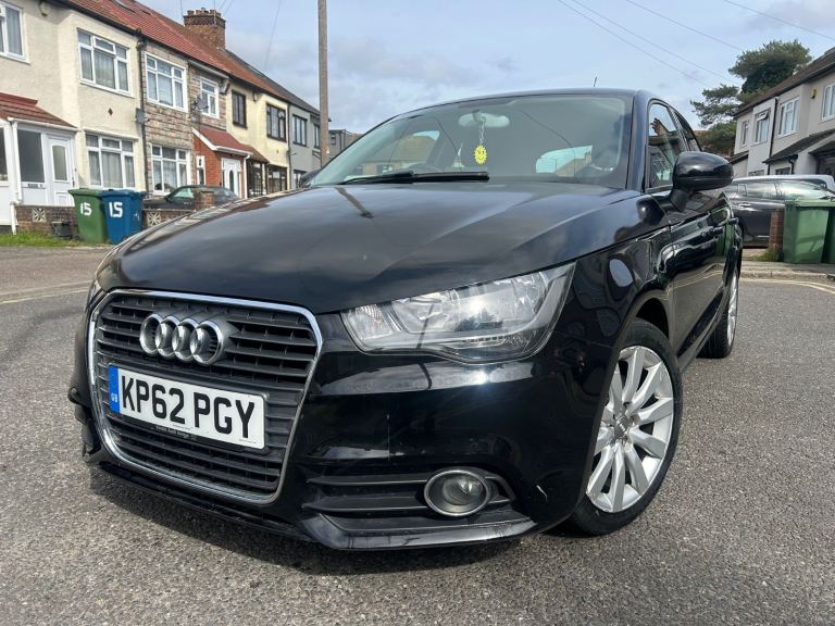 2012 AUDI A1 BLACK 5 DOOR