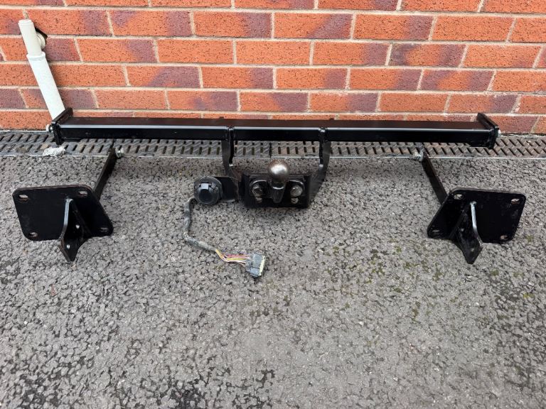 FORD CUSTOM TOWBAR 2024 ONWARDS