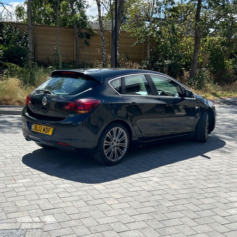 Vauxhall, ASTRA, Hatchback, 2012, Manual, 1956 (cc), 5 doors