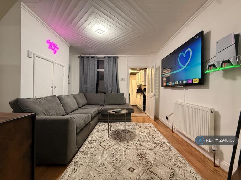 2 bedroom house in Hibbert St, Luton, LU1 (2 bed) (#2946103)
