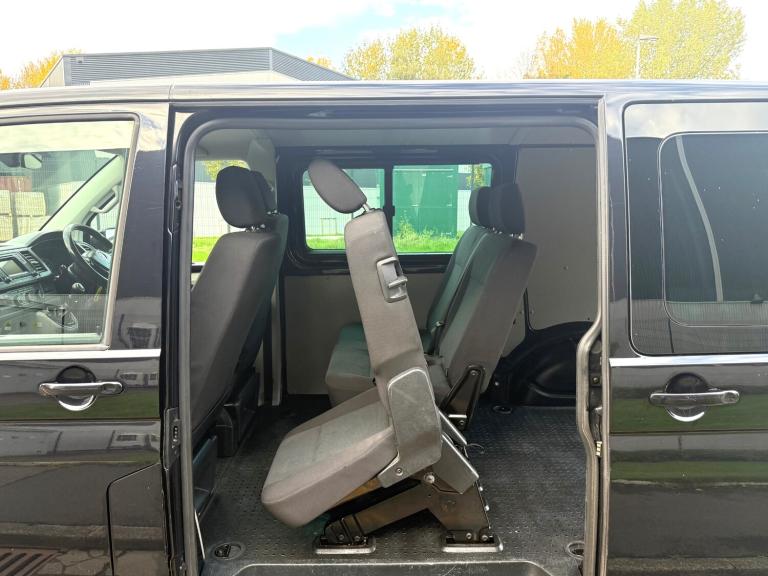 2017 Volkswagen Transporter 2.0 TDI BMT 150 Highline Kombi Van WINDOW VAN Diesel Manual