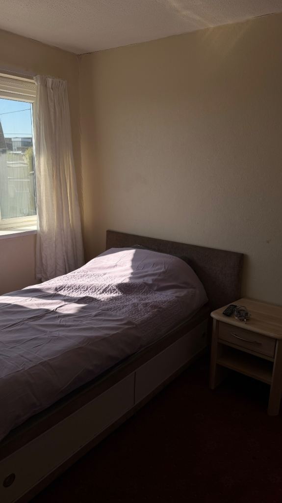 Room to rent 