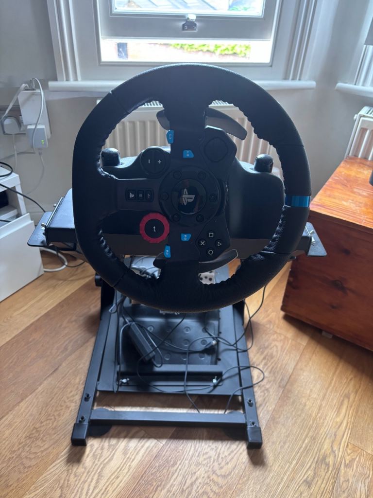 Logitech g29 and stand
