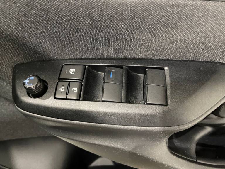 2022 Toyota Yaris 1.5 VVT-h Design Hatchback 5dr Petrol Hybrid E-CVT Euro 6 (s/s) (116 ps) Hatchb...