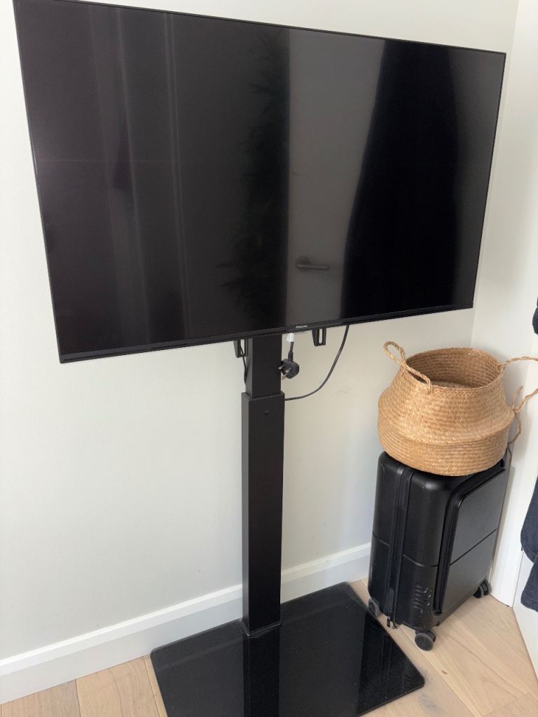 43-inch Hisense TV and TV stand for sale 