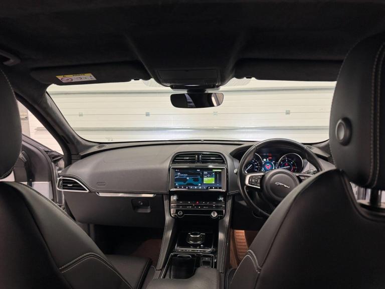 2019 Jaguar F-Pace 2.0 D180 R-Sport SUV 5dr Diesel Auto AWD Euro 6 (s/s) (180 ps) ESTATE Diesel A...