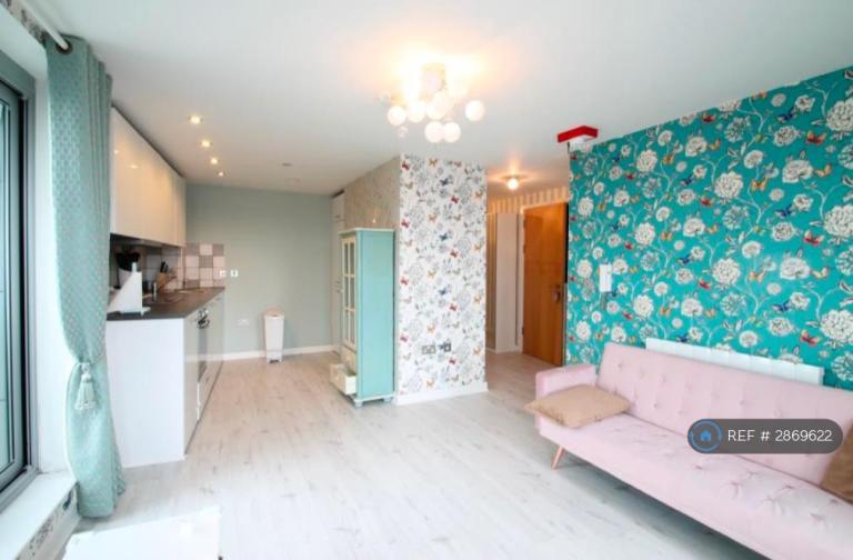 2 bedroom flat in The Picture Works, Nottingham, NG2 (2 bed) (#2869622)