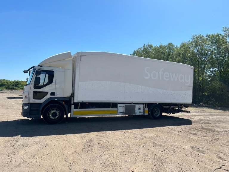 DAF TRUCKS LF 260 18 TONNE THERMOKING FRIDGE EX SAFEWAY