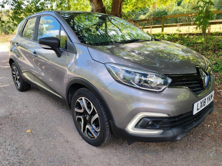 RENAULT CAPTUR DYNAMIQUE NAV TCE, SAT NAV, ONLY 16400 miles Grey Manual Petrol,